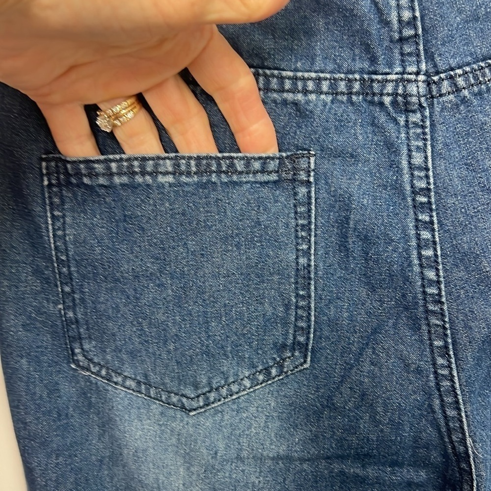 Painted capri jean’s, 4 pockets, button fly, Size S, painted on front only - Picture 10 of 10